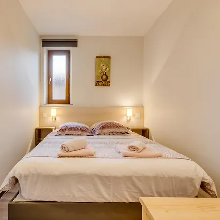 Sarl Hartweg Les Amandiers ベーブレンハイム